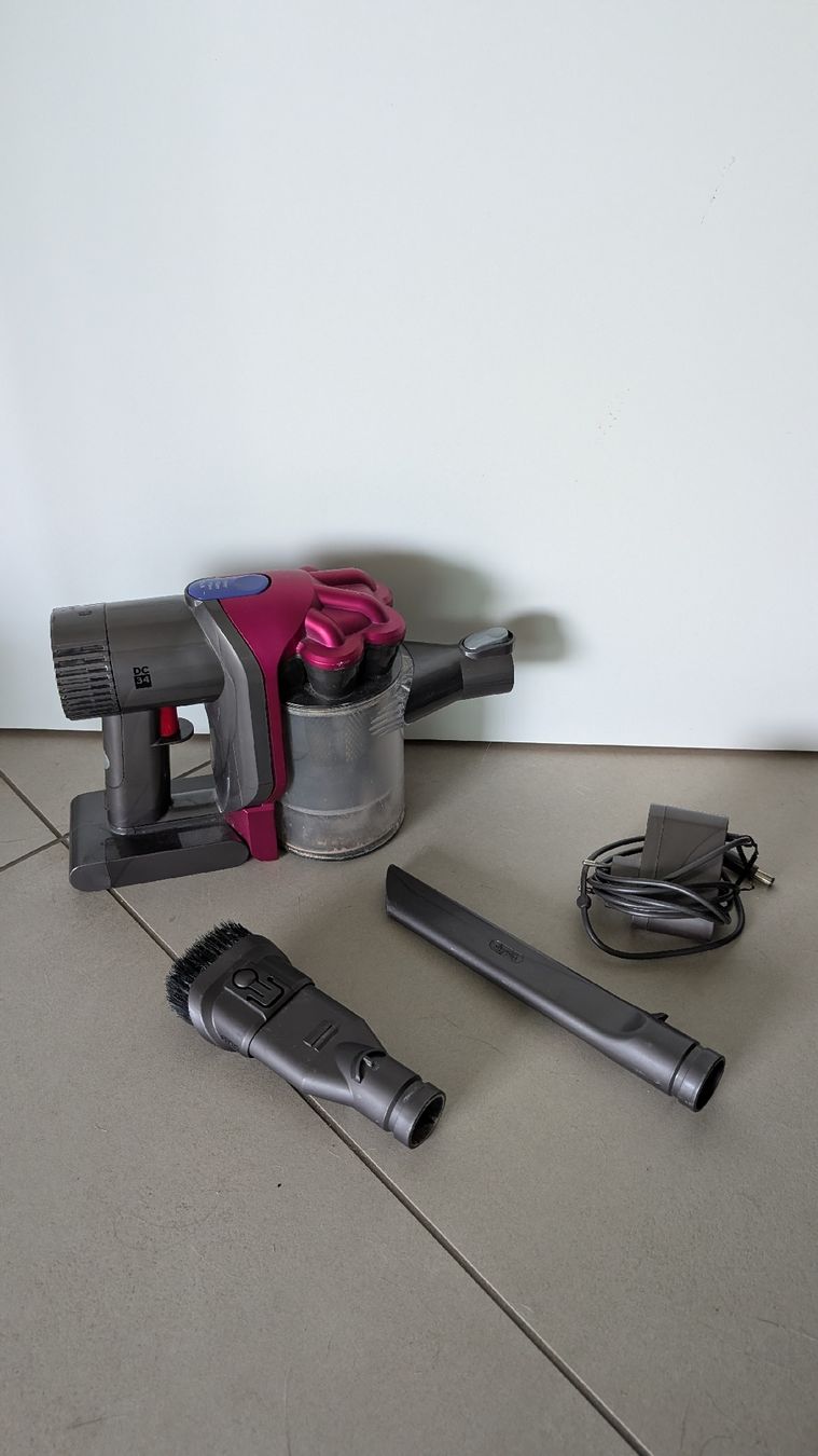Dyson Aspirapolveri & Accessori: Dyson Staubsauger – Usato da Winterthur venduto da robin1314 1
