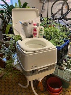 WC: Camping WC 34x38cm (marke Elegance) – Usato da Kloten venduto da jea_5hxv