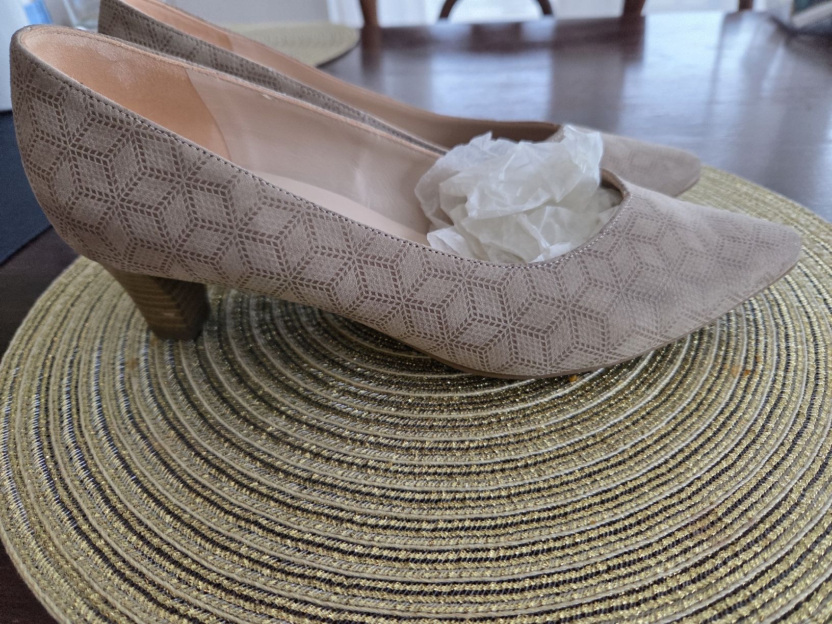 Kaiser Scarpe da donna: Peter Kaiser Echtleder Pumps Beige Gr. 38.5 Herbst – Nuovo (secondo la descrizione) da Zürich venduto da sca_w5gs 1