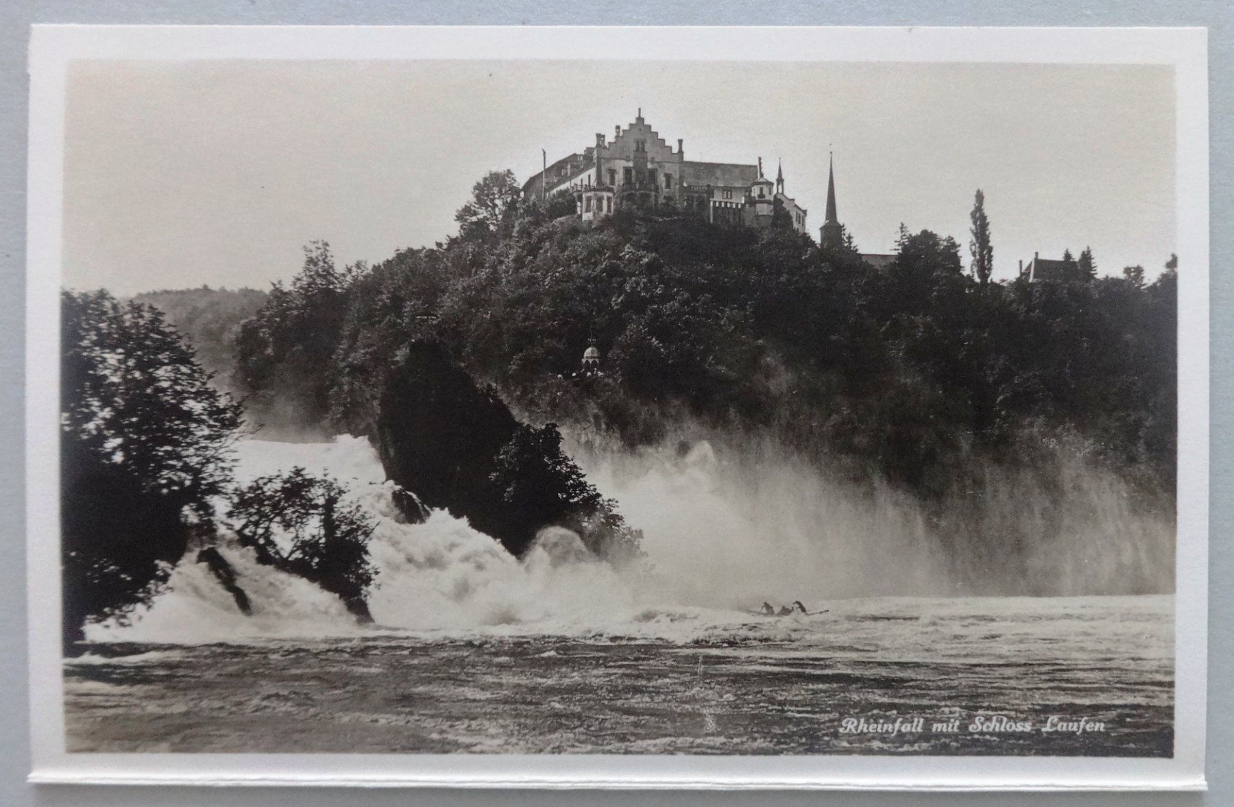 Cartes postales: Rheinfall mit Schloss Laufen – Défectueux à Fétigny par Billy2miny