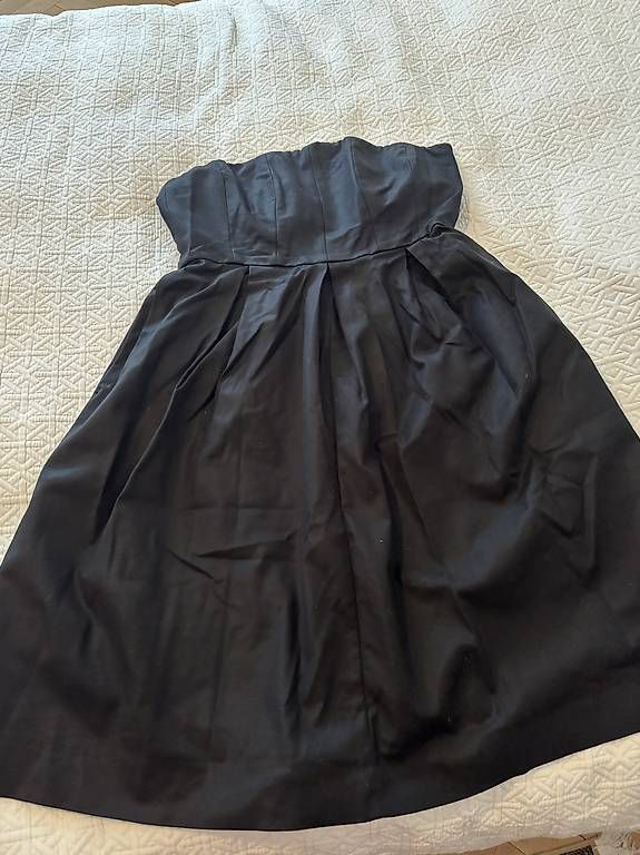 Caroll Vestiti: Caroll Cocktailkleid 44 – Usato da St. Gallen venduto da Svitlana.G