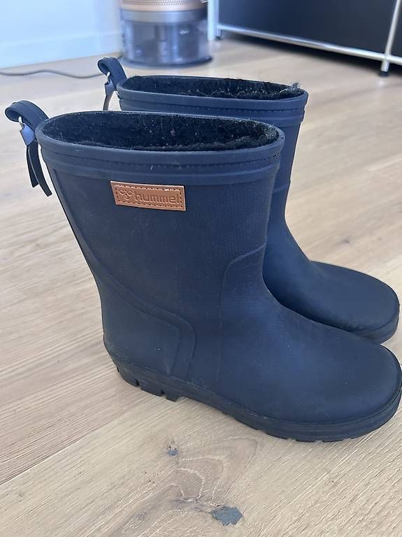Chaussures garçon: Gefütterte Gummistiefel Hummel 34 – D'occasion à Männedorf par Brunei03