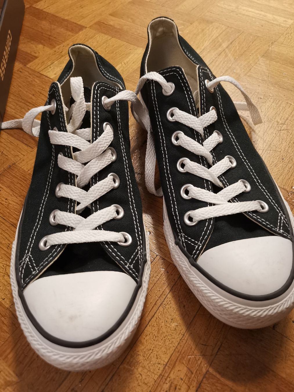 Scarpe da uomo: Converse basse taille 49 – Usato da meggen venduto da VICCHLU