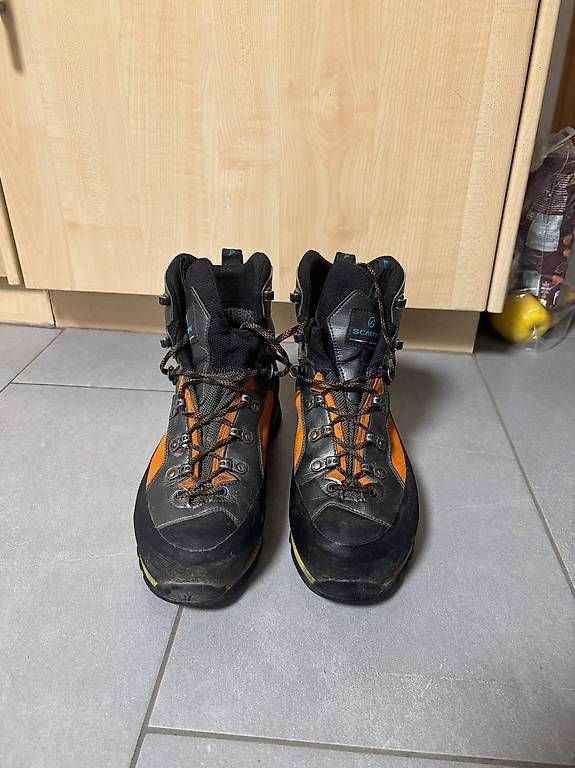 Scarpe da uomo: Scarpa Gore Tex Bergschuhe Wanderschuhe Grösse 44 – Usato da Naters venduto da vir_8t9z 1