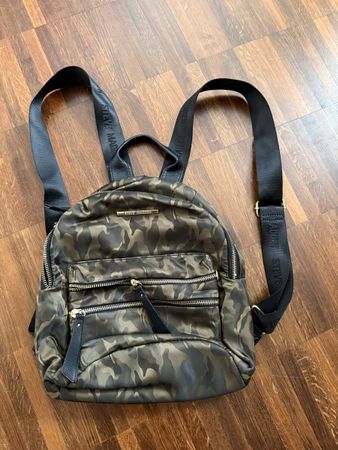 Steve Madden Rucksack Camouflage, neuwertig