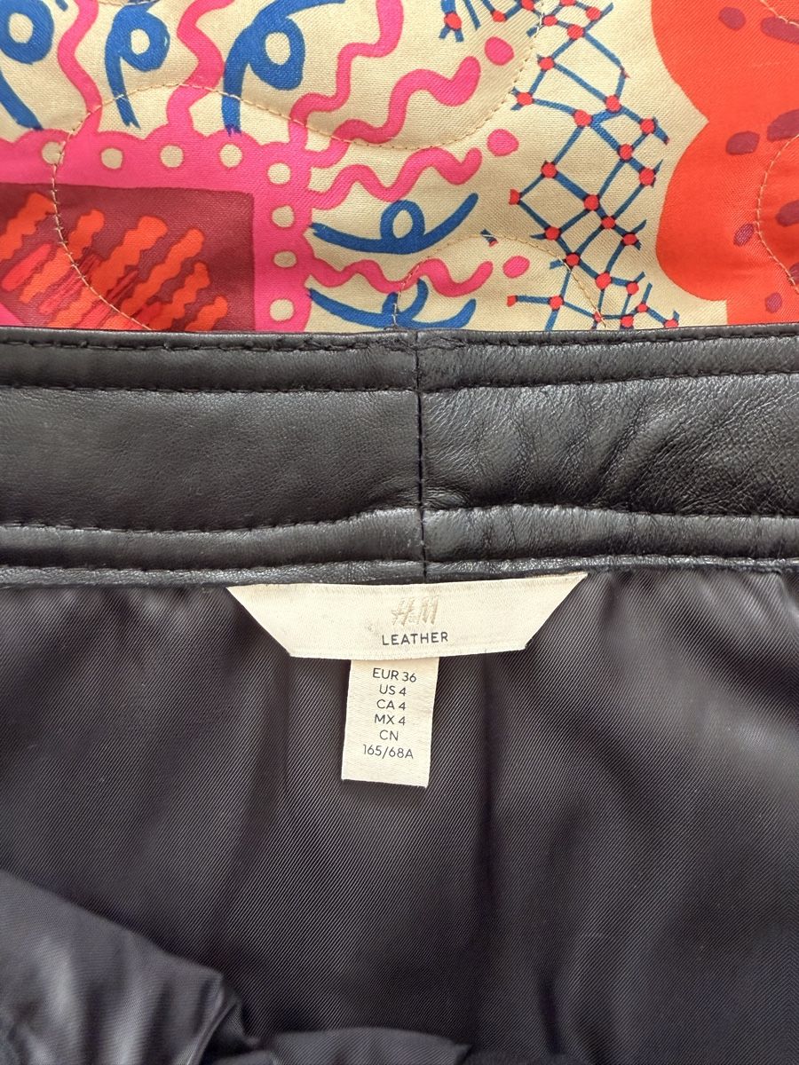 H&M Gonne: Leder Minirock( echtes Leder )-Gr.36 – Usato da Pratteln venduto da Samantha... 2
