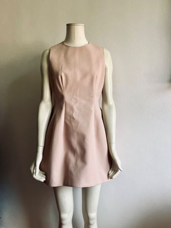 Zara skulpturales Kleid in zartem Rosé – Gr. M