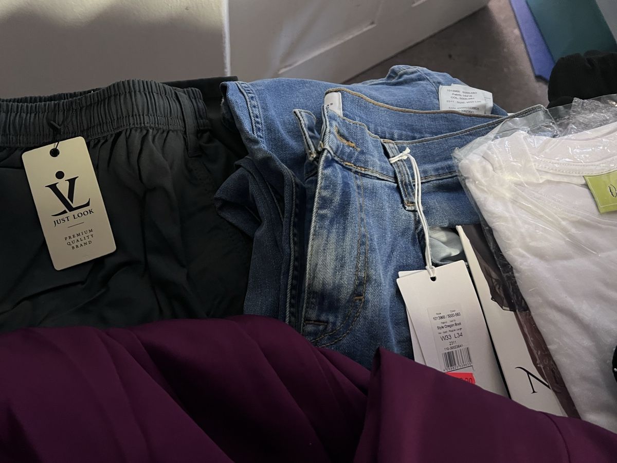 Lotti di vestiti: Kleiderpaket Damen (15) – Usato da Glattfelden venduto da maa_qcj8 7