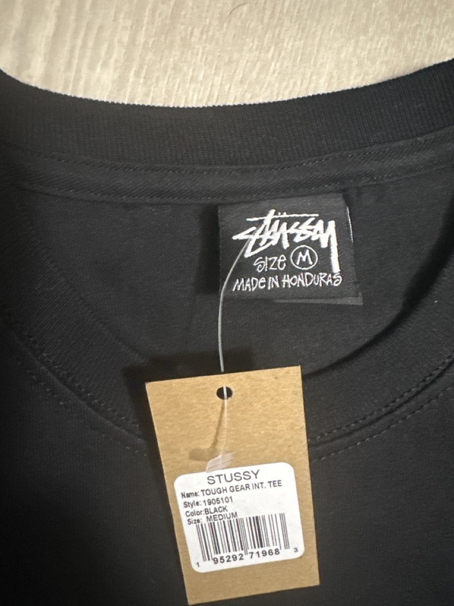 Stüssy T-Shirts: Stüssy International T-Shirt – Neu und originalverpackt aus Trimmis von Subburbia 2