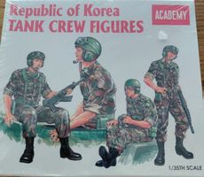 Academy Republic of Korea Tank Crew Figures 1/35 Model Kit