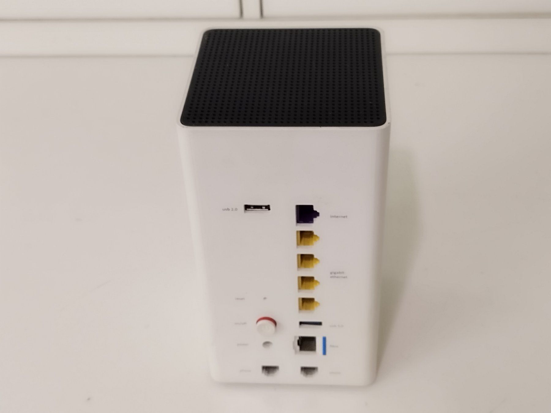 Swisscom Modem & Router: SWISSCOM Internet-Box 2 (inkl. Netzteil) – Usato da Uster venduto da NEVERLASTTRADING 4