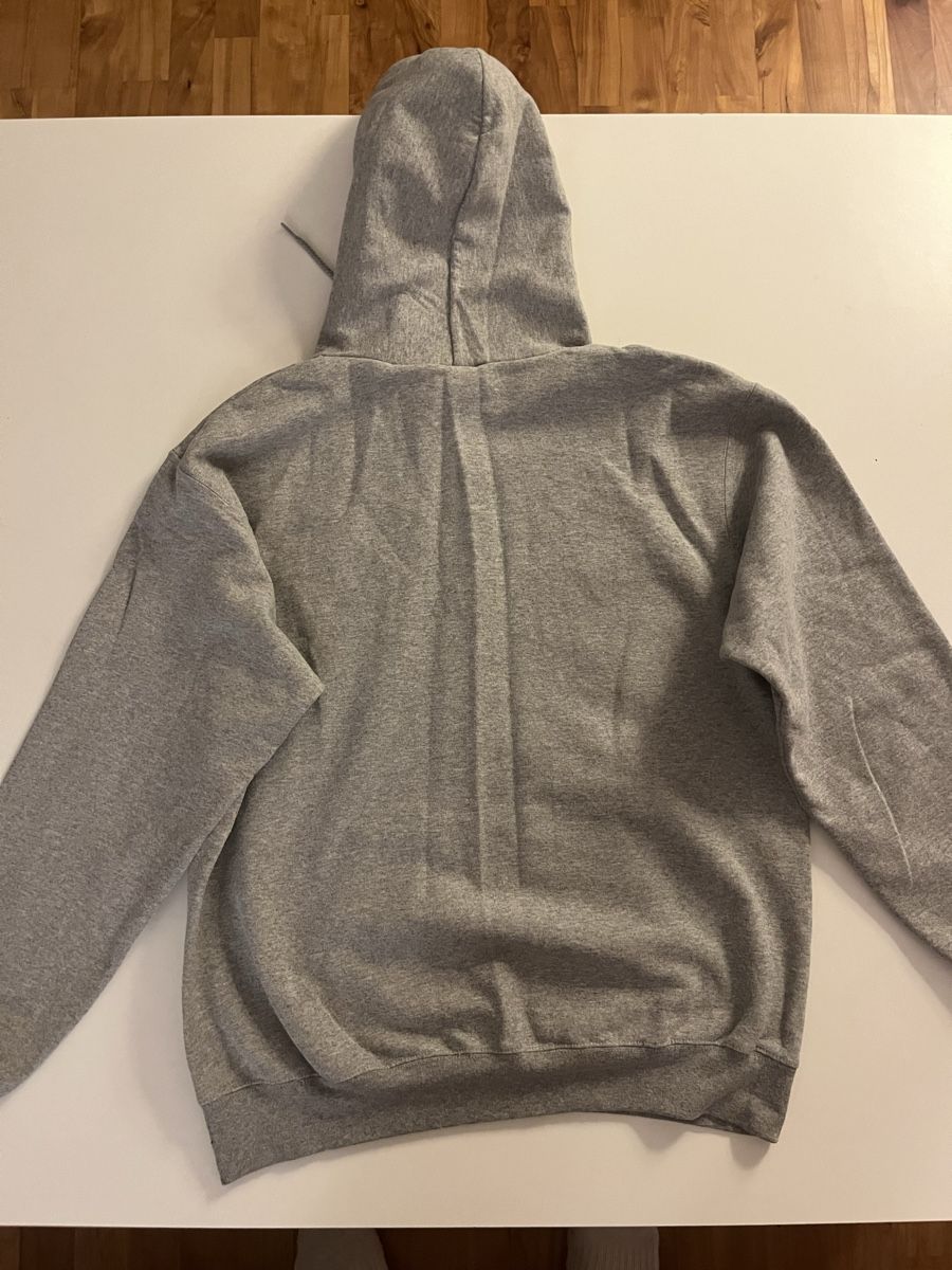 Champion Maglioni & Felpe: FIU Hoodie – Usato da Köniz venduto da jan_xzq9 3