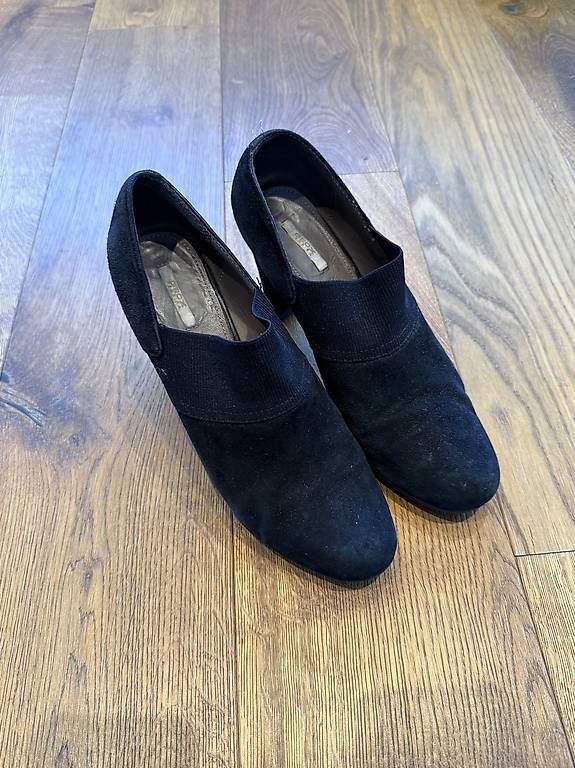 Scarpe da donna: Geox / Clarks black shoes – Usato da Siebnen venduto da VenditaIre