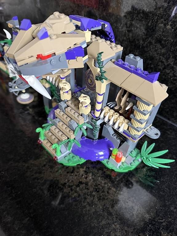 Lego Jouets: LEGO Ninjago Chan-Tempel (Schlangentempel)  mit Fallen – D'occasion à Buchrain par nic_sp69 2
