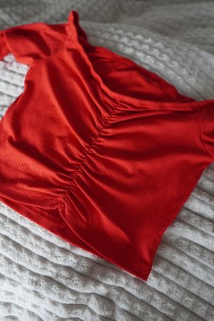 Top rouge côtelé court – Taille S