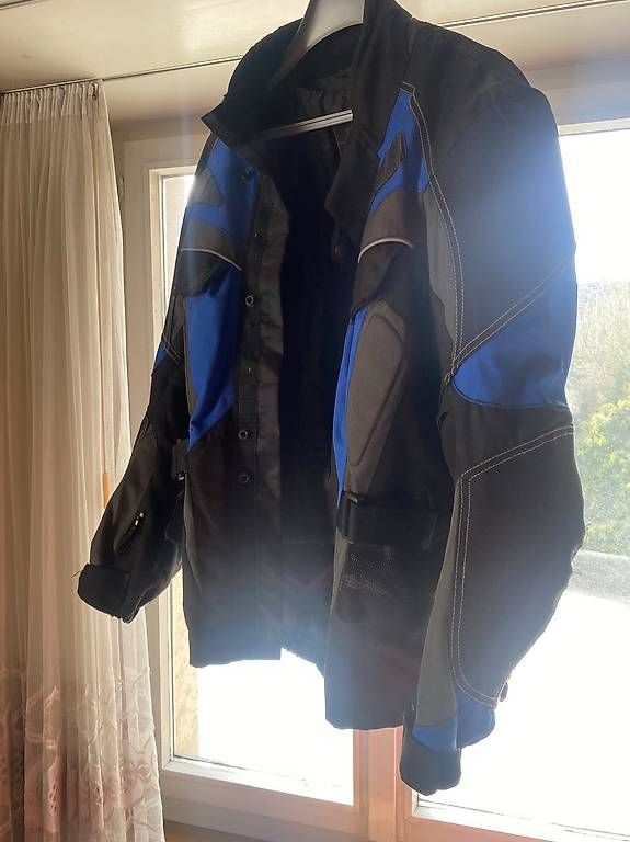 Lotti di vestiti: Motorrad Jacke und Hose – Usato da Niederbipp venduto da cla_ynv9 1