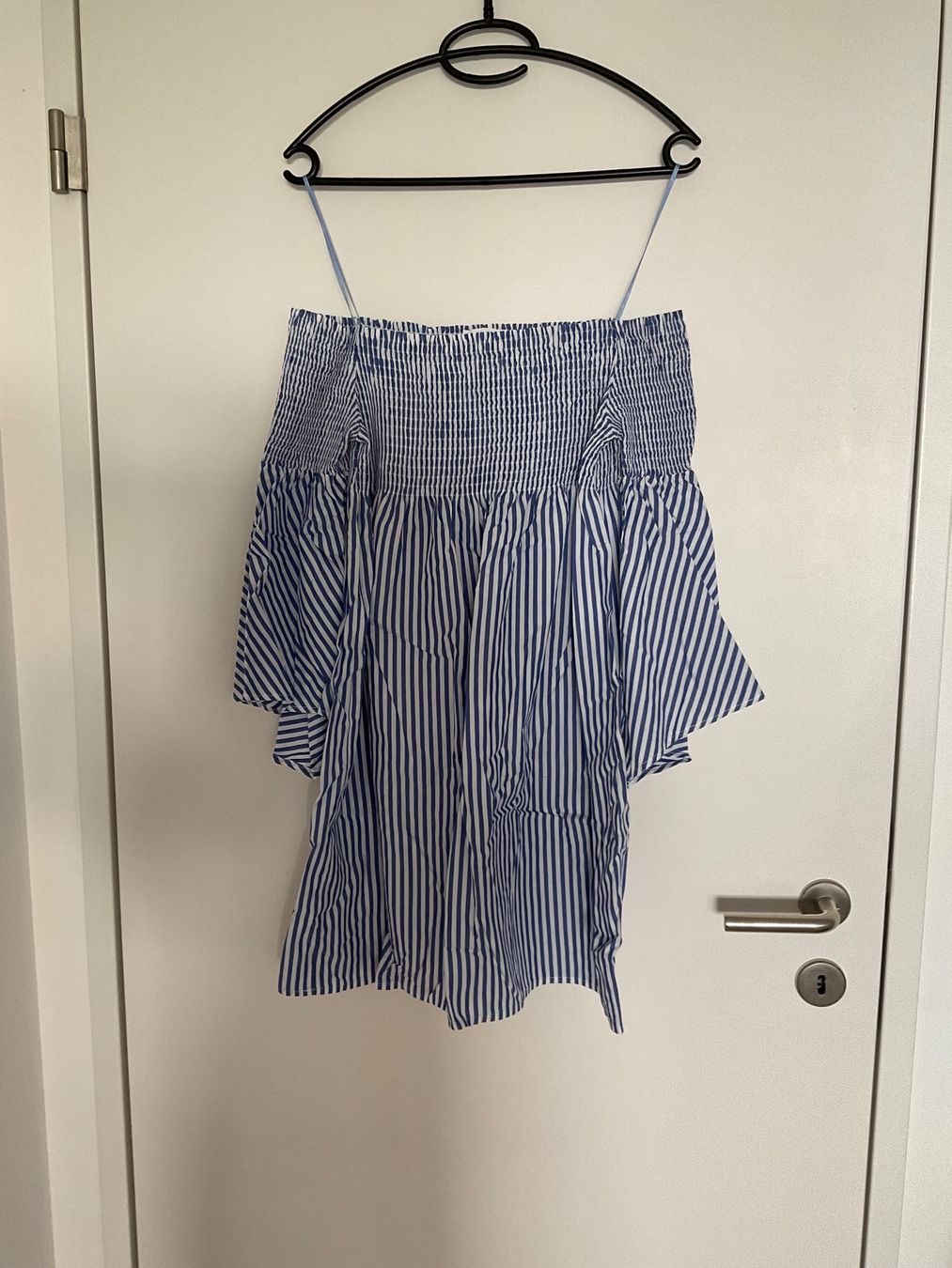 Zara Vestiti: ZARA schulterfreies Sommerkleid – Nuovo (secondo la descrizione) da Luzern venduto da Miausie