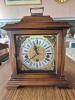 Antike Kamin Uhr / Buffet Uhr
