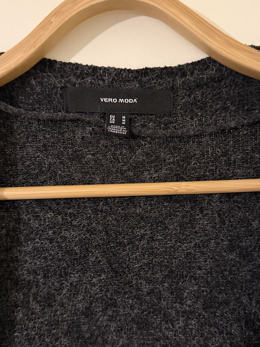 Vero Moda Jacken: Dunkelgraue Strickjacke von Vero Moda, Grösse M – Neu (gemäss Beschreibung) aus Basel von zukk_ 1
