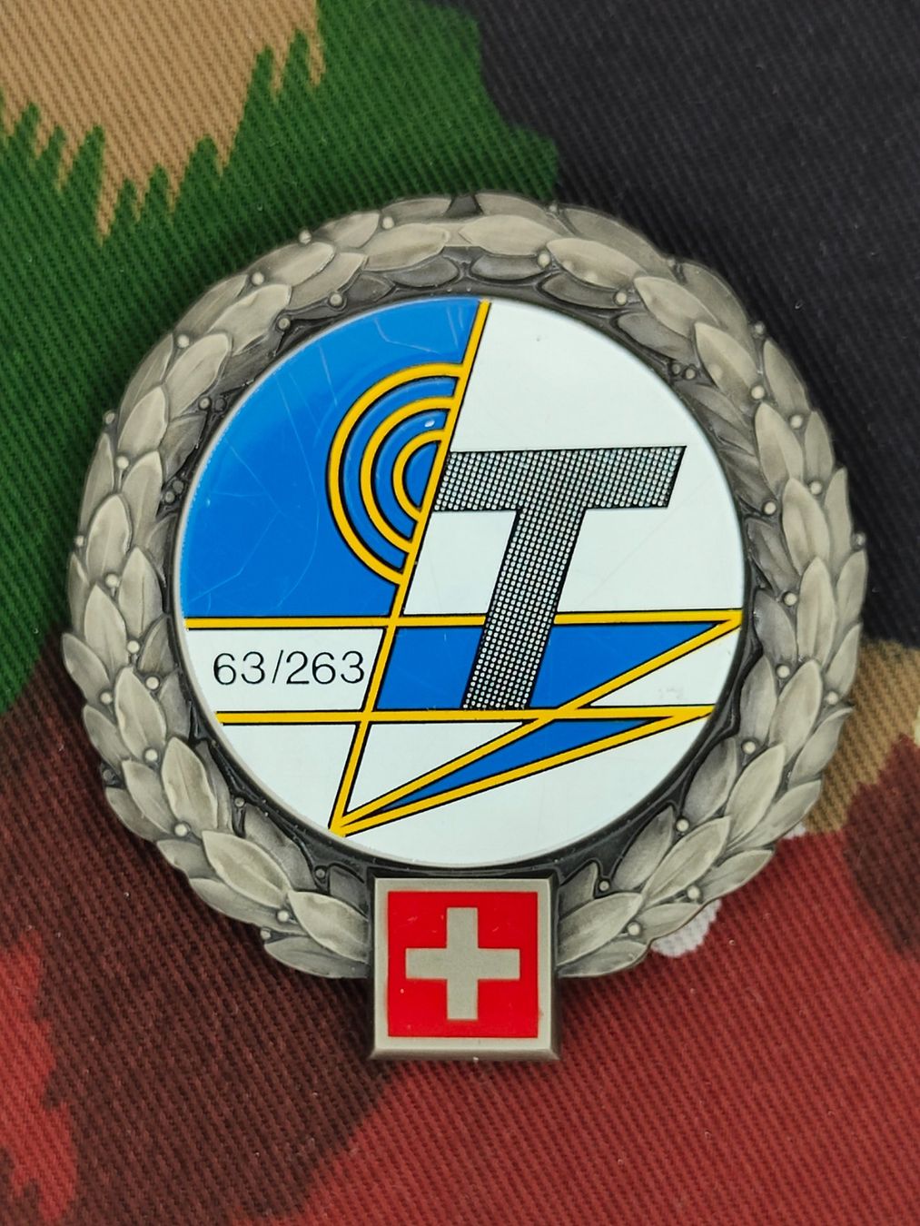 Schweizer Armee Placchette & Badge: Béretemblem Übermittlungsschule 63/263 – Usato da Bauma venduto da SwissMilitaria