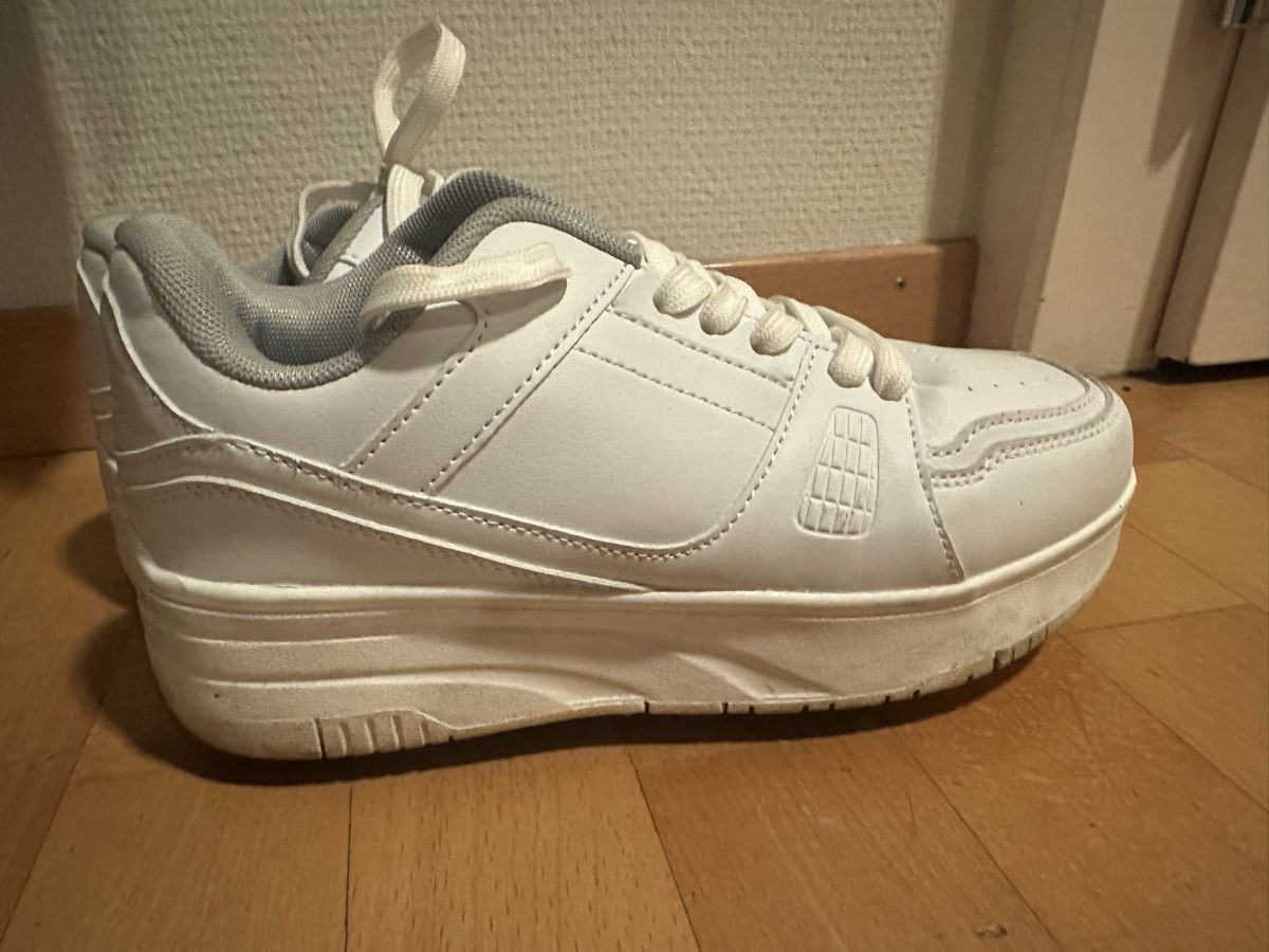 Scarpe da uomo: Roller Skates Shoes, size 38, White – Usato da Zürich venduto da kas_g26m 2