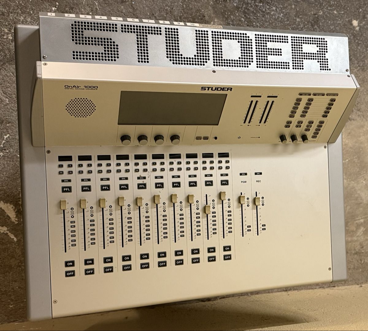 Studer Mischpulte: STUDER 1000 – Gebraucht aus Pully von shawyn 1