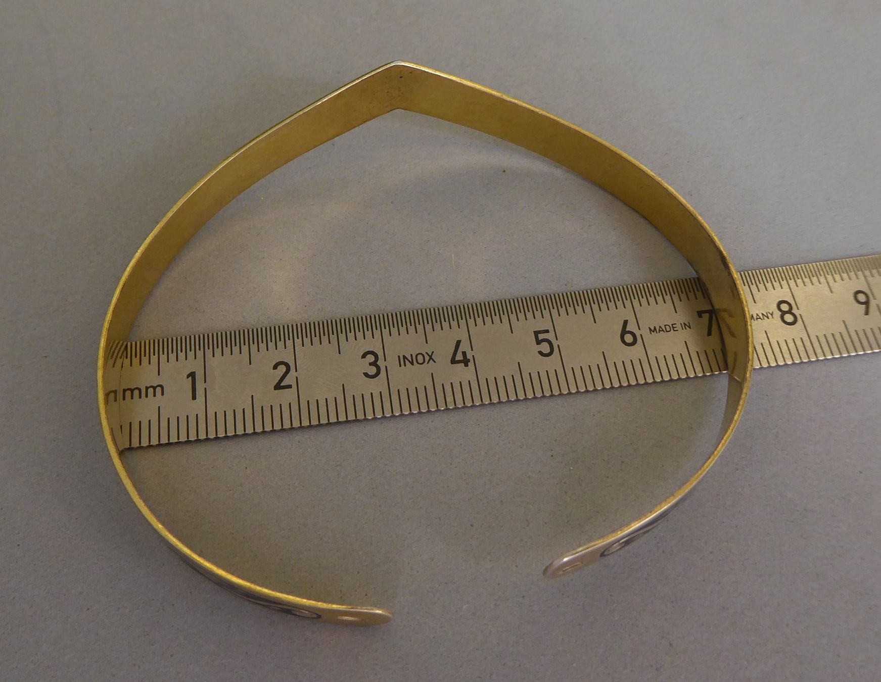 Bracciali & Braccialetti: Antiker Armreif 875er Niello oder Thula Silber teilvergoldet – Usato da Muri AG venduto da Lineli2020 5