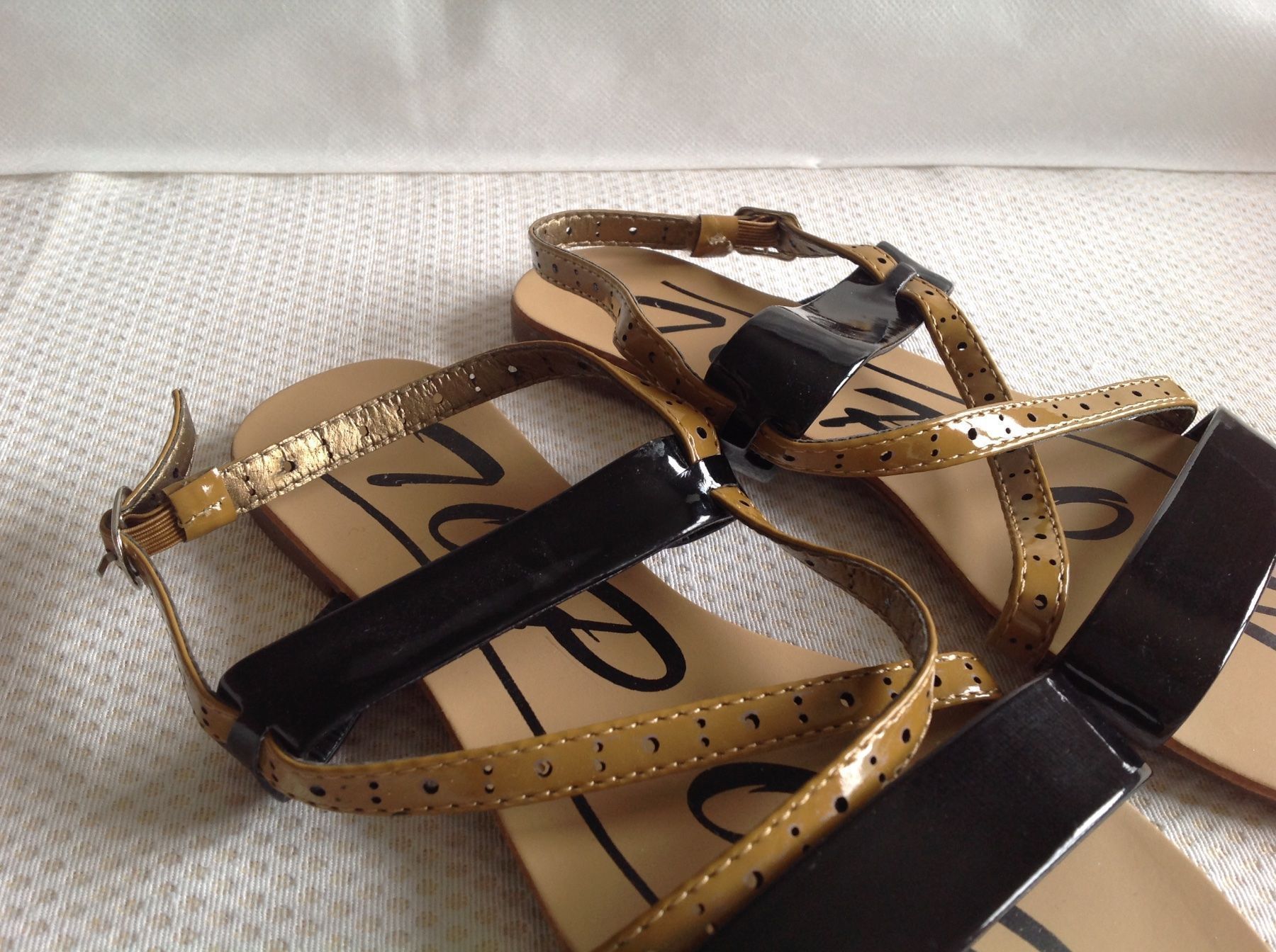 Scarpe da donna: Sandalettes plates - 37 – Nuovo (secondo la descrizione) da Sion venduto da accroshoes 2