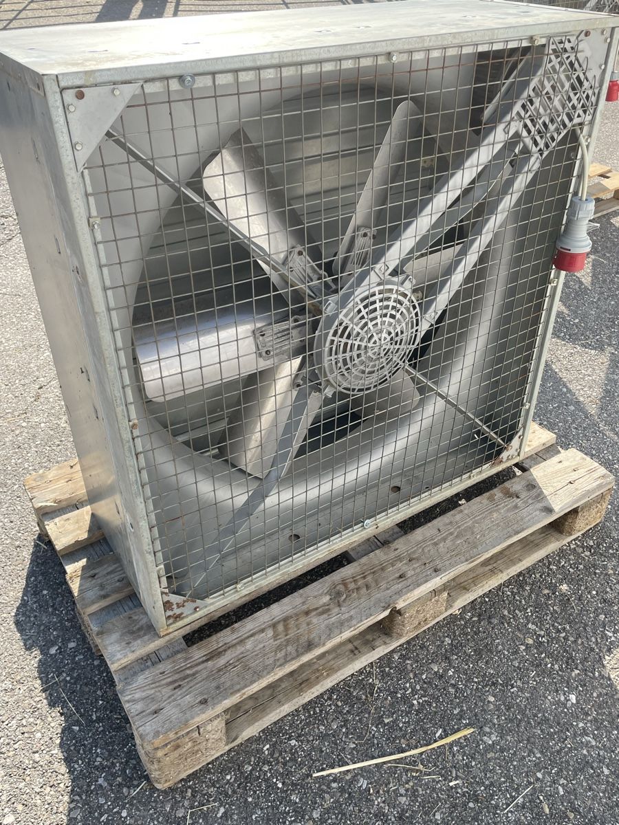 Ventilatoren: Ventilator Stall Lüfter – Gebraucht aus Wyssachen von Role87