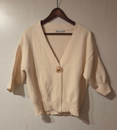 Strickjäckchen von Mango (Grösse M) - WIE NEU