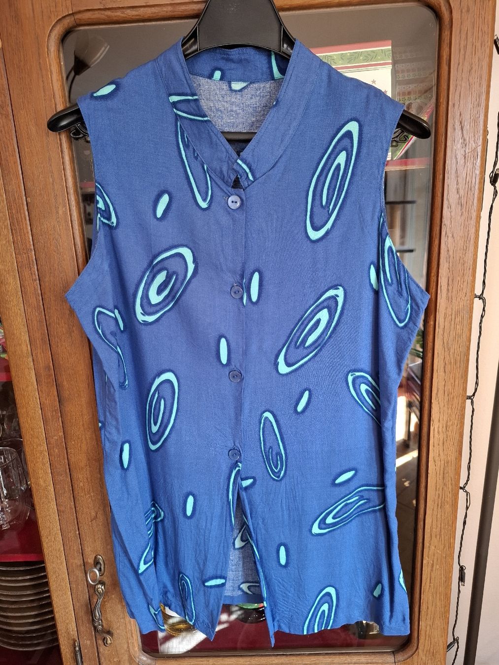 Top: Chemise sans manche taille S-M – Usato da La Tour-de-Peilz venduto da Marin_nette