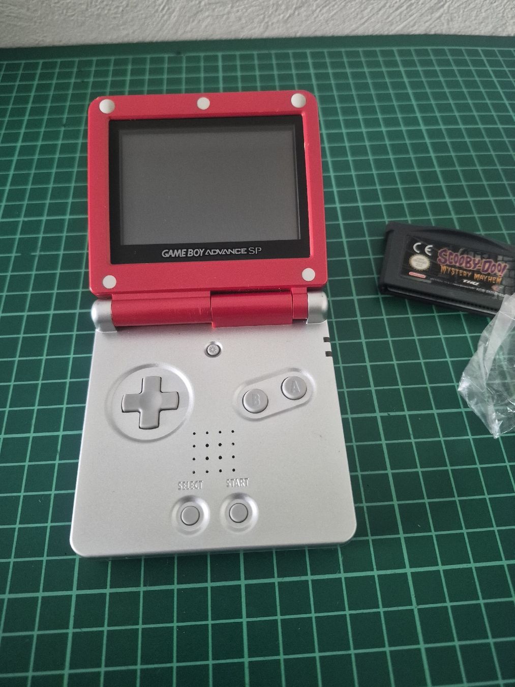Nintendo Console: Mario Red Game Boy Advance SP + Scooby-Doo Game Bundle – Usato da Meyrin venduto da Retro-GZ 3