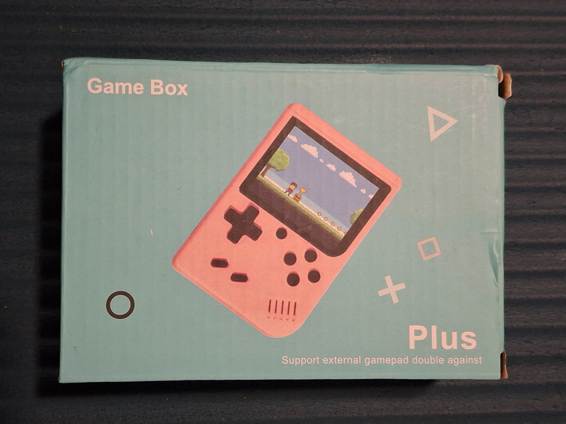 Console: Console de jeu Game Box Plus rose neuve – Nuovo e nell'imballaggio originale da Villars-sur-Glâne venduto da SwissTrendyStore