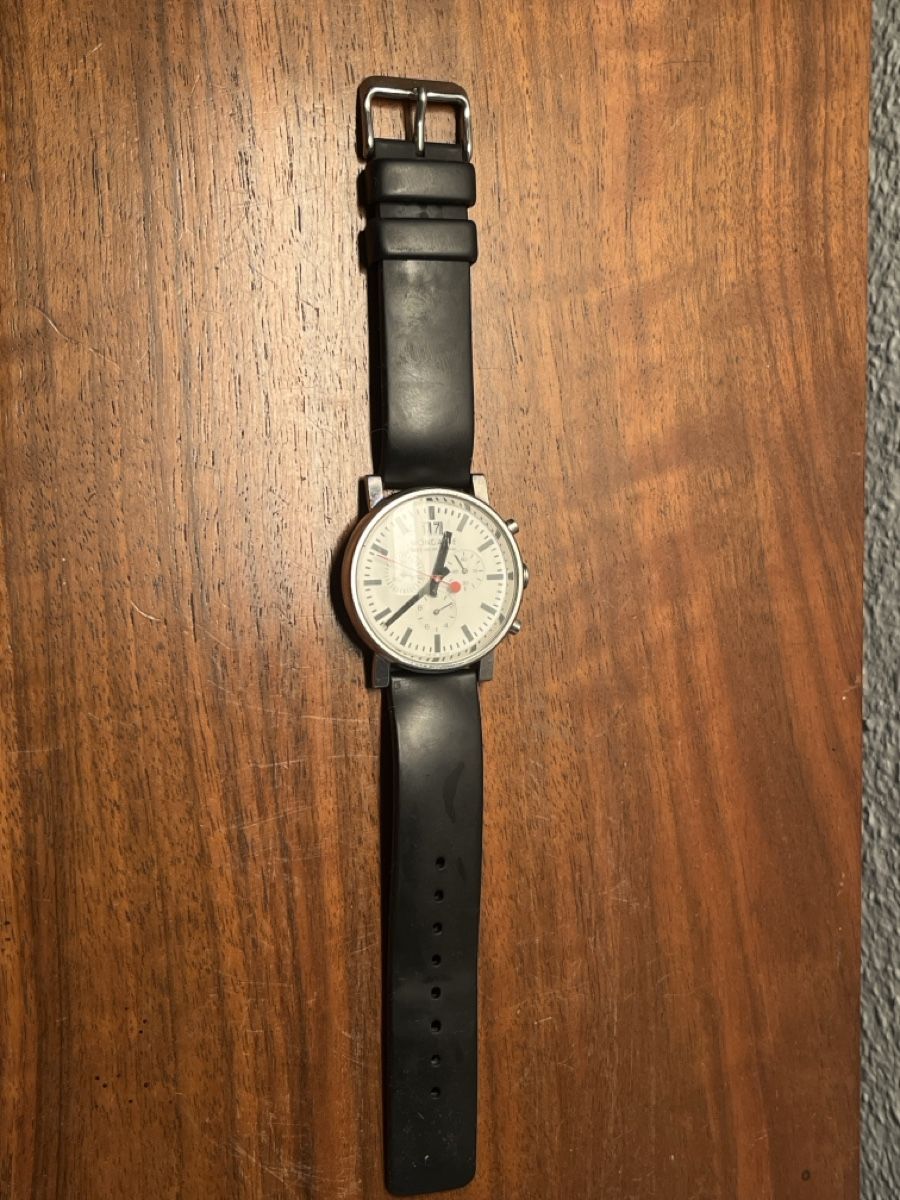 Mondaine Orologi: Mondaine Chronograph Quarz – Difettoso da Niederurnen venduto da gebrauchtbrauchbar