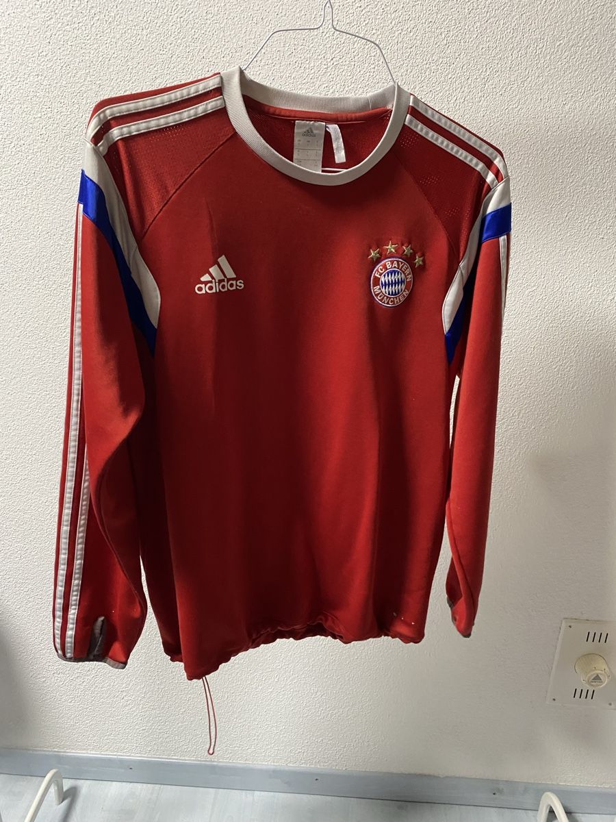 Adidas Canottiere & Pantaloni: FC Bayern Adidas Langarm-Trainingshirt – Usato da Wängi venduto da Time_of_the_moon