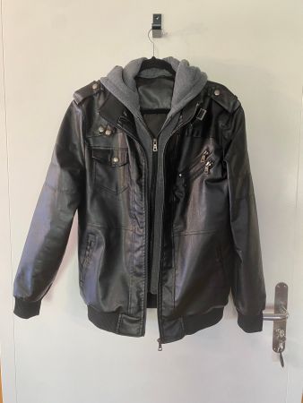 Herren Kunstlederjacke schwarz mit Hoodie – Grösse S