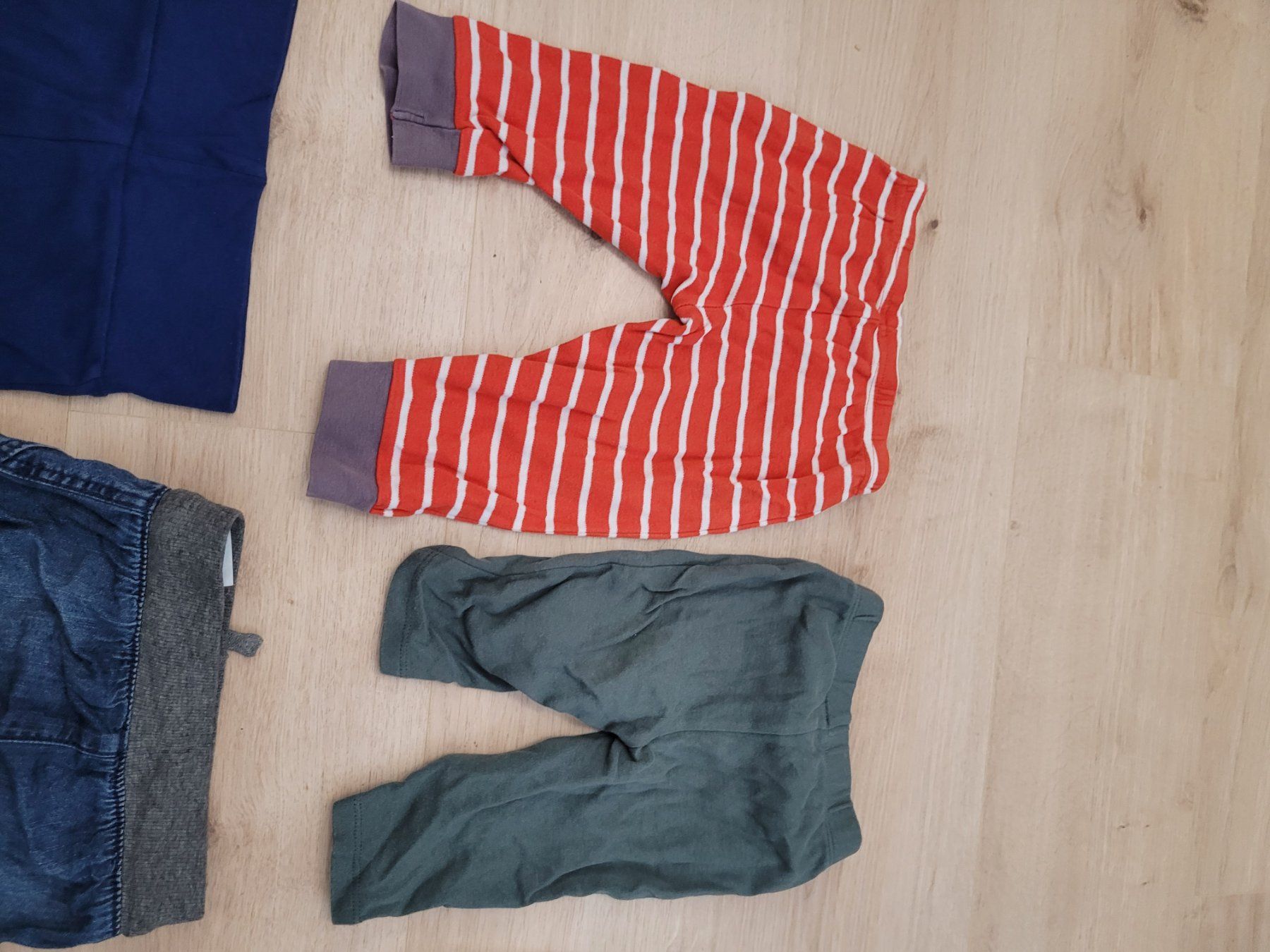 Pantaloni: Set Hosen Grösse 68 – Usato da Lupsingen venduto da sta_wgg5 6