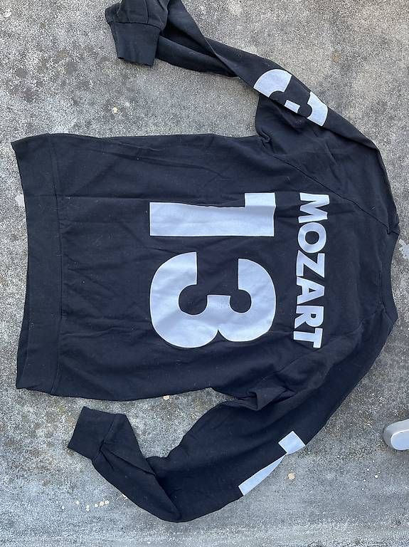Pulls & Sweat-shirts: Black Mozart Pullover (Ryan Leslie) – D'occasion à Zürich par lin_92hw 1