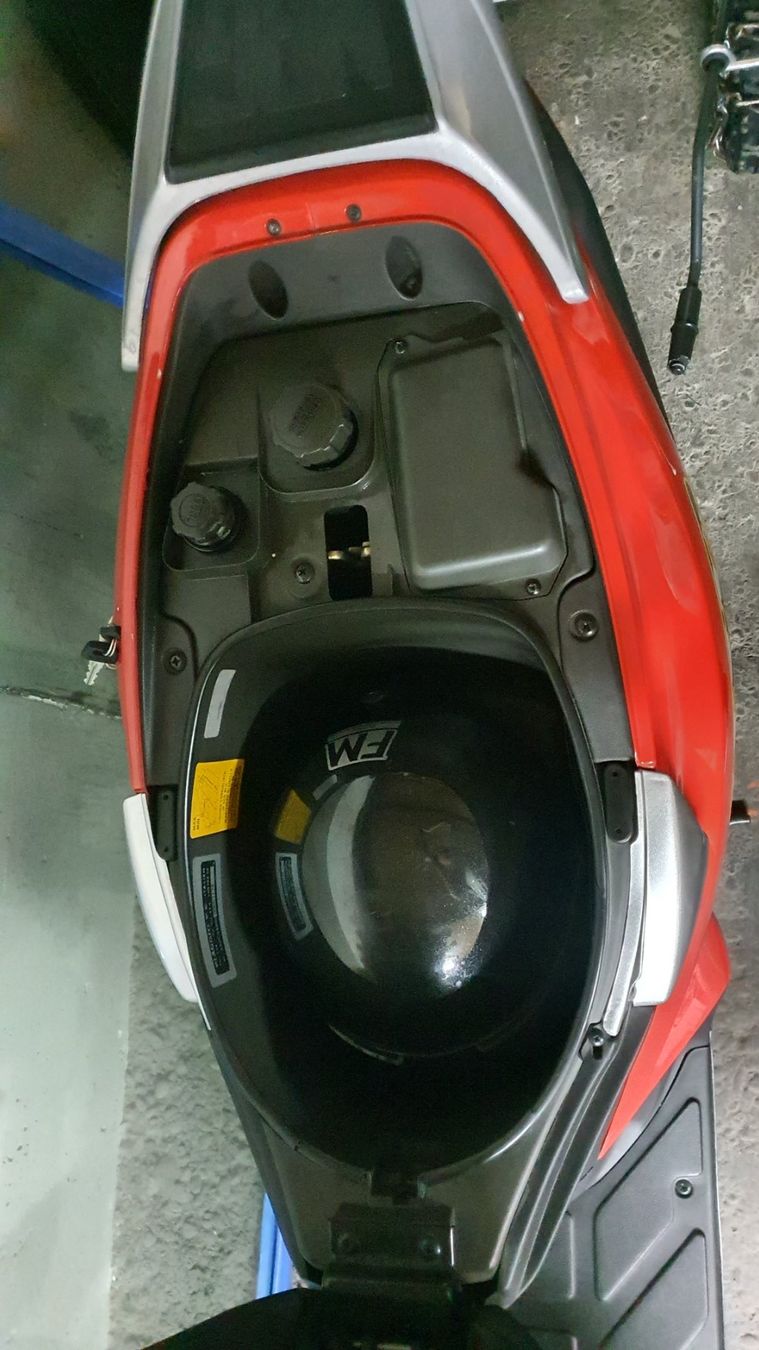 Piaggio Scooter: Piaggio NRG MC2 50 ccm, Gebraucht, hat noch Mfk, Preis VB – Usato da Peist venduto da Chrigi7029 8