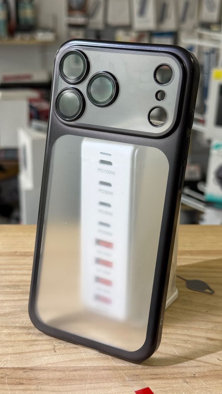 Covers & Schutzfolien: iPhone 18 pro - Coque avec protection camera – Neu und originalverpackt aus Morges von DigiAC 6