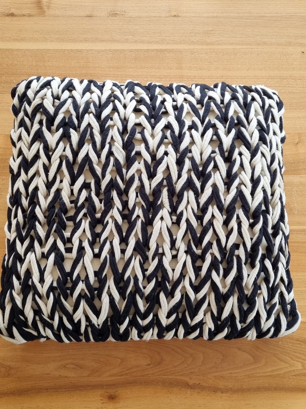 Cuscini: Housse et coussin splice de Kas – Nuovo (secondo la descrizione) da La Tour-de-Trême venduto da Coco06