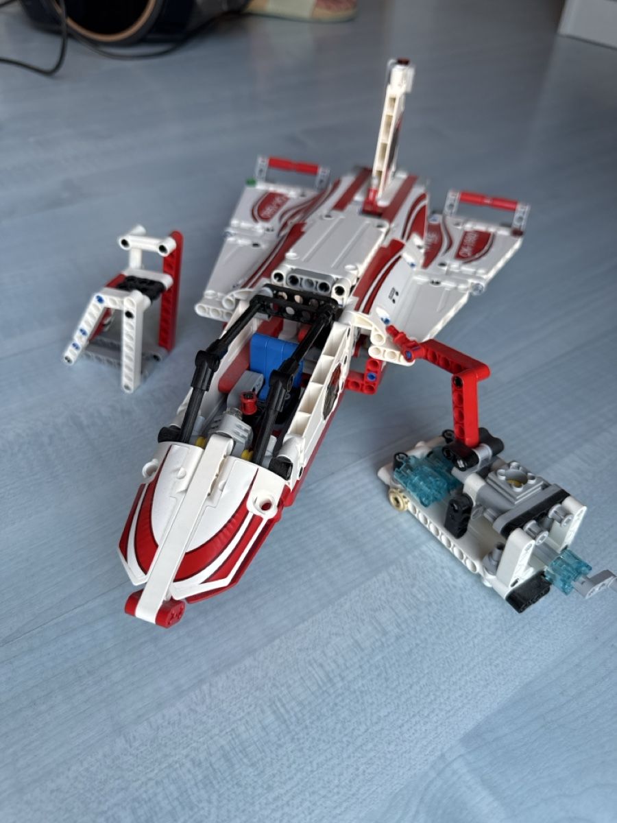 Lego Jeux de construction: LEGO Technic Avion de pompier 42120 bon état – D'occasion à Pâquier-Montbarry par ada_w658 1