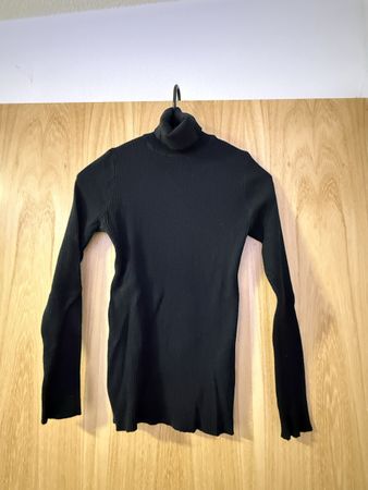 Pullover schwarz Langarm Grösse M guter Zustand