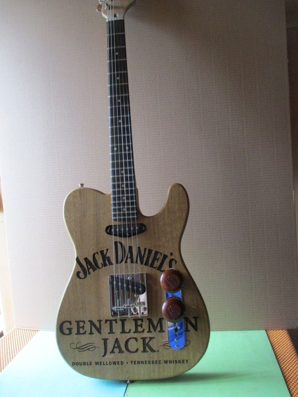 Jack Daniels Bevande alcoliche: Jack  Daniel`s    E – Gitarre – Nuovo (secondo la descrizione) da Ottikon Gossau ZH venduto da hokuspokus