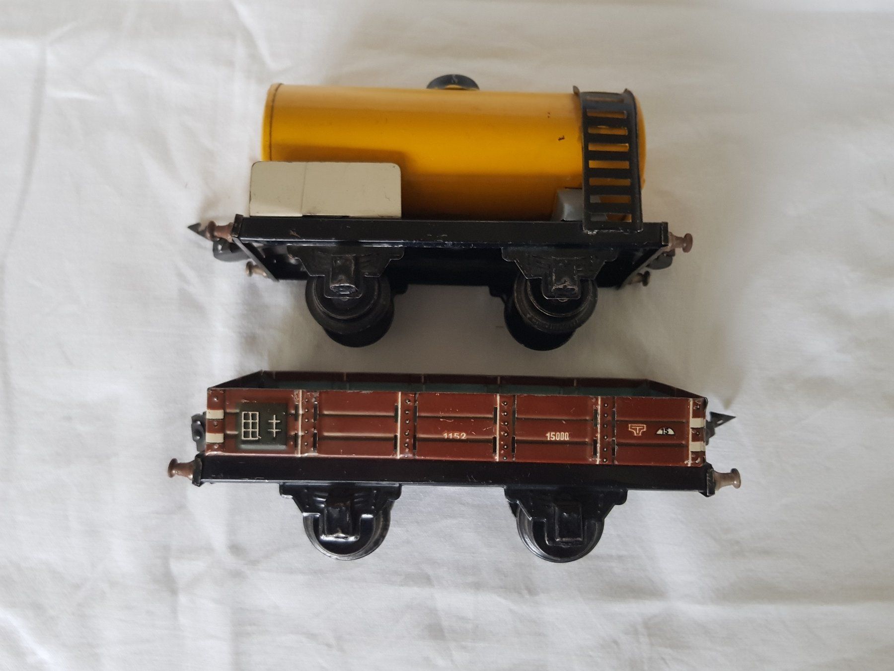 Modelleisenbahnen: 2 Tinplate Wagen – Gebraucht aus Luzern von inca55 2