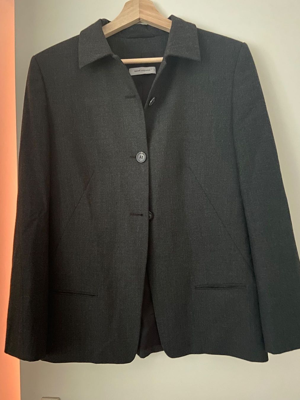 Giacche: Blazer René Lezard Grösse 38 Anthrazit – Usato da St. Gallen venduto da always-a-good-buy