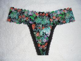 VICTORIA'S SECRET LACIE THONG, L, NEU