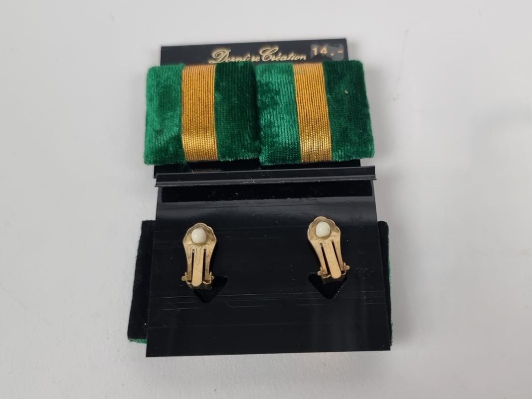 Boucles d'oreille: Ohrclips – D'occasion à Urtenen-Schönbühl par Restwert_Schoenbuehl 6