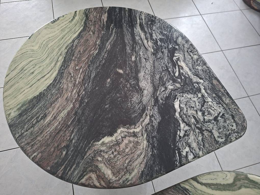 Tavoli: Salontischli aus Marmor – Usato da Ipsach venduto da Kat3uh