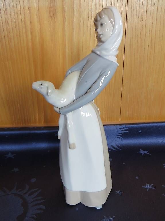Lladro Statuette: Lladro Figur, Frau mit Schaf – Usato da Langrickenbach venduto da zwiebel03 2